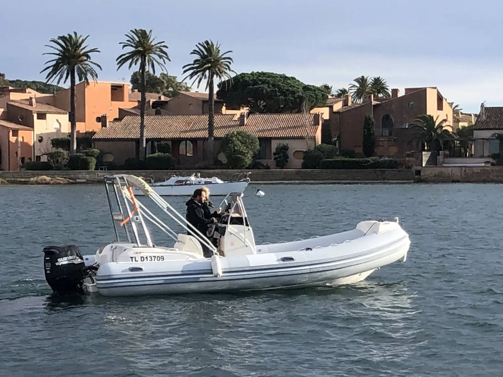 Location de bateau Nuova Jolly 600 à Hyères par Aniel Boats Services