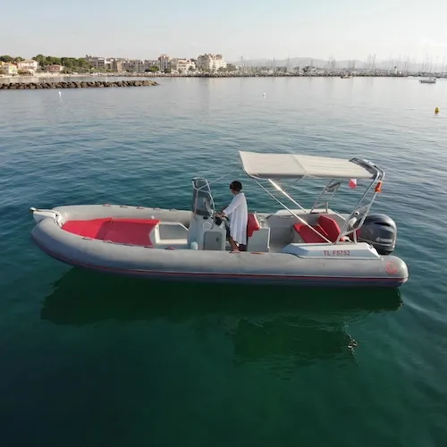 Location de bateau à Hyères par Aniel Boats Services